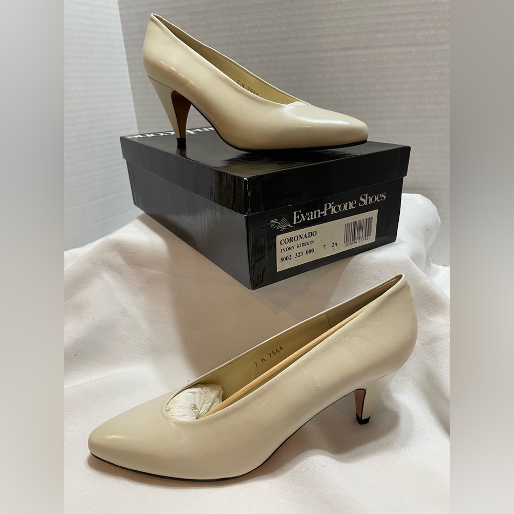 Evan-Picone Cone Heels Shoes Women's Size:7N Coronado Beige Kidskin Pumps - New.